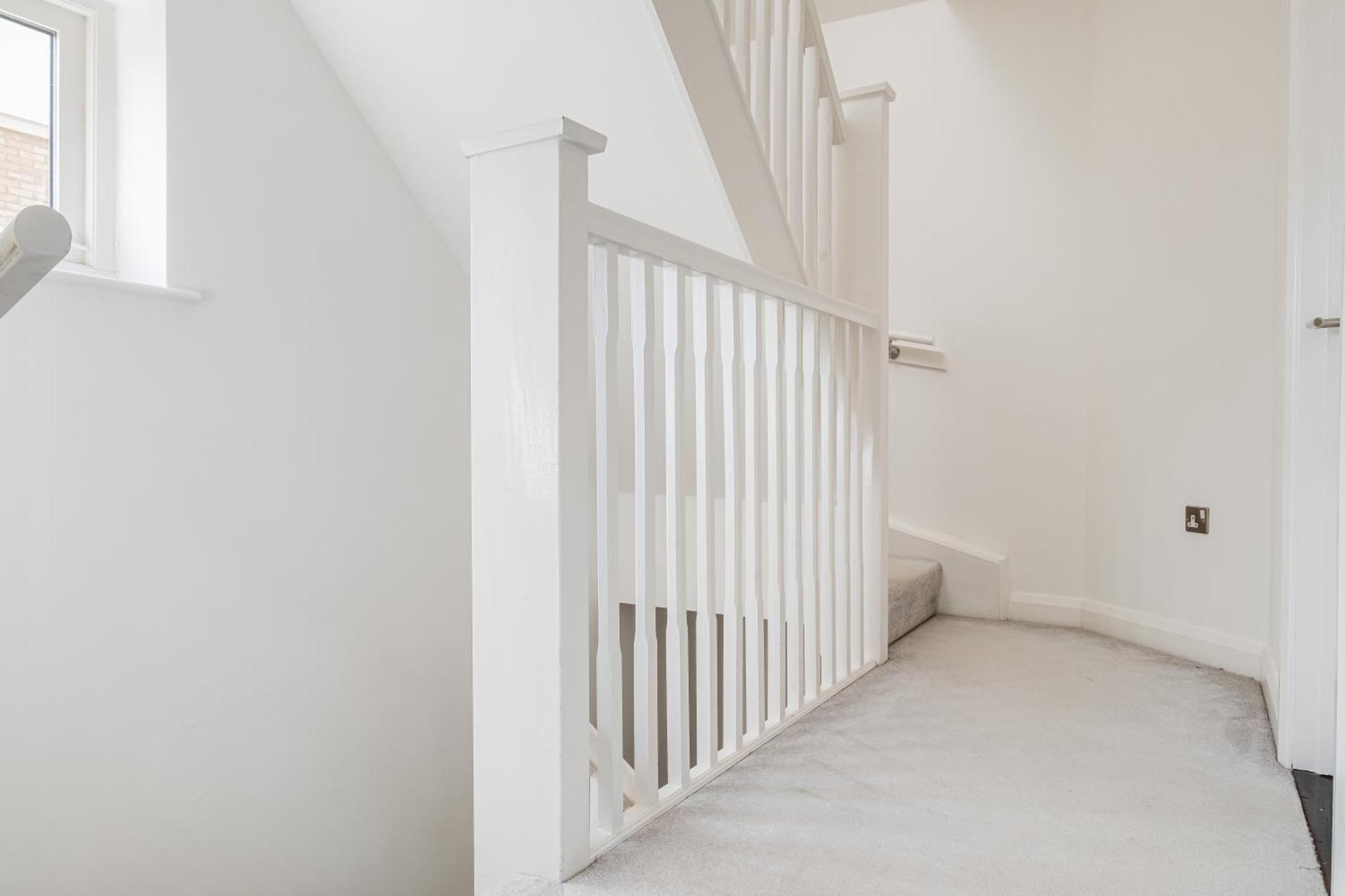 Modern & Comfortable 4 Bed House Apartment