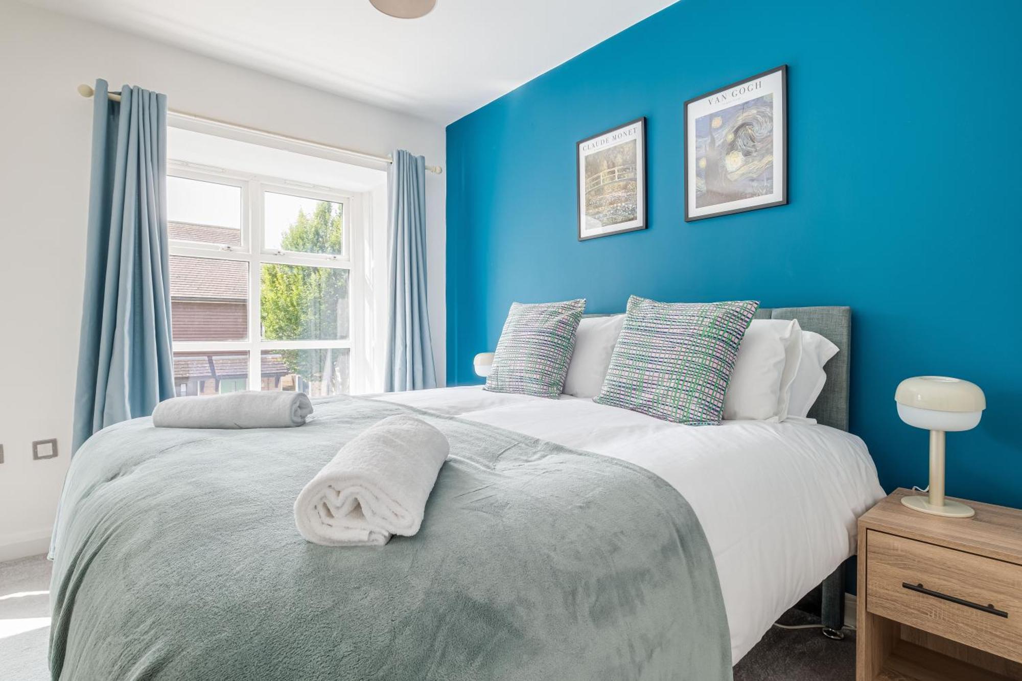 Modern & Comfortable 4 Bed House *